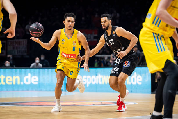 与曾凡博不 与曾凡博不